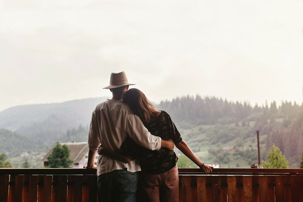 9 MANERAS DE HACER QUE TE ECHE DE MENOS COMO UN LOCO Y SE COMPROMETA CONTIGO