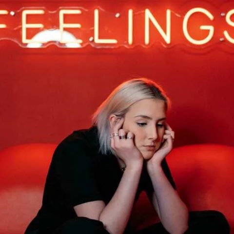 Cuando Tu Mecanismo De Supervivencia Es El Distanciamiento Emocional, ¿Cómo Sobrevives A La Angustia?