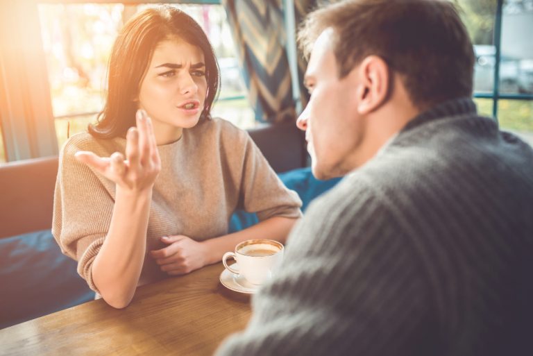 5 cosas tóxicas que los narcisistas dicen de sus ex y lo que realmente significan