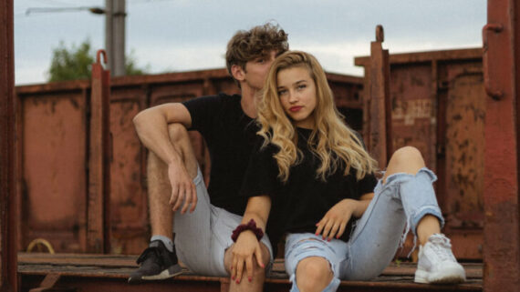 10 Se&ntilde;ales Claras de que Tienes una Conexi&oacute;n Inexplicable con Alguien