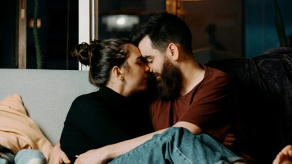 10 Se&ntilde;ales de que Ustedes Dos Est&aacute;n Hechos el Uno para el Otro