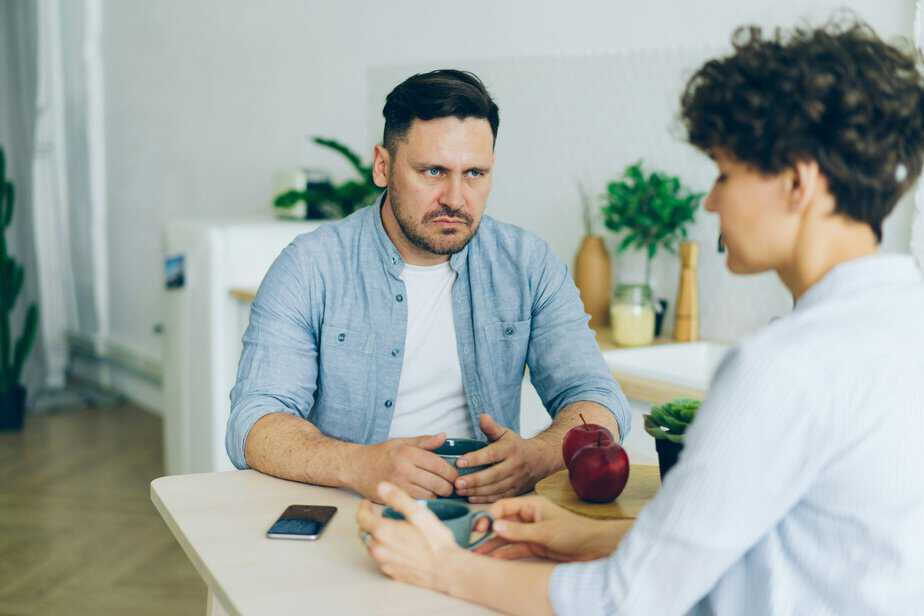 9 Tipos de Hombres en los que Deberías Pensarlo Dos Veces Antes de Salir