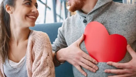 Hay una diferencia entre un chico que te desea y un hombre que invierte en ti