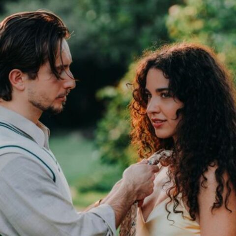 12 Señales Sutiles que las Mujeres Muestran Cuando Respetan Profundamente a un Hombre