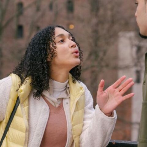 12 comportamientos de gaslighting que nunca deberían excusarse en ninguna relación