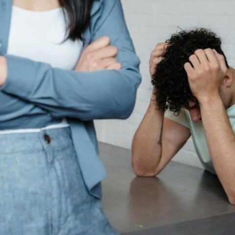 13 hábitos sutiles que hacen que los maridos pierdan secretamente el respeto a sus esposas