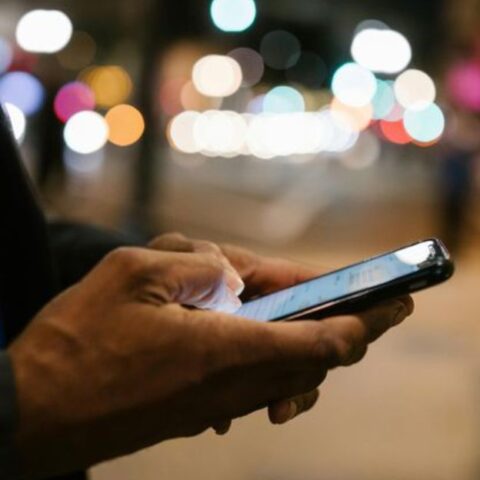 15 señales sutiles de que sólo le interesa enrollarse contigo