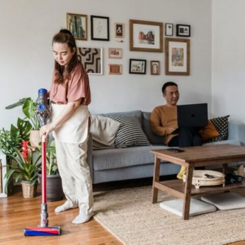 10 Comportamientos Comunes en las Relaciones que Parecen Banderas Rojas pero Realmente No lo Son