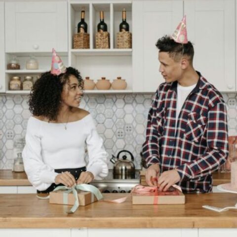 10 cosas &ldquo;aburridas&rdquo; que hacen las parejas y que mantienen vivo su matrimonio en secreto