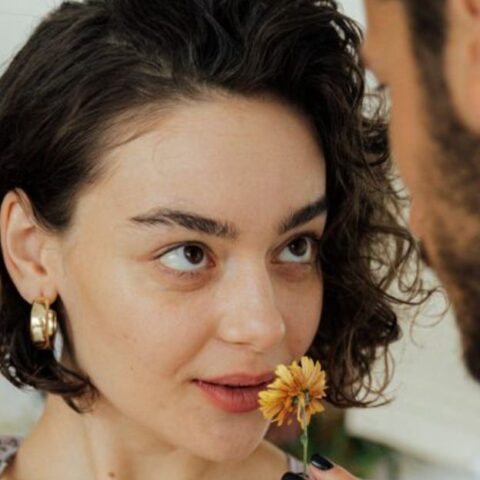 10 maneras sutiles en que las mujeres ponen a prueba el carácter de un hombre