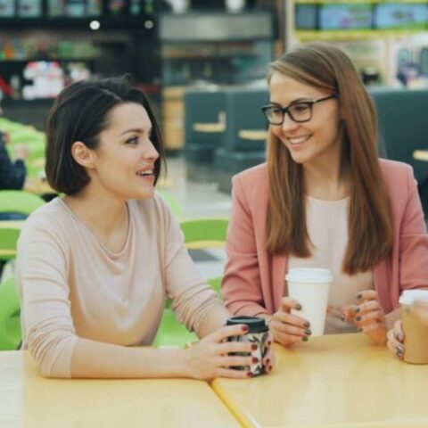 12 Cosas Comunes Que Las Mujeres Hacen Que Parezcan Menos Femeninas