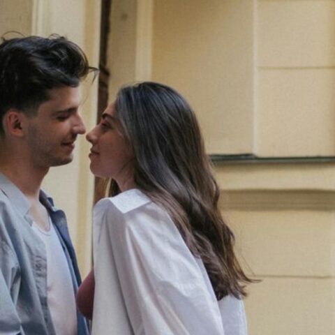 7 desencadenantes psicológicos que generan una atracción profunda