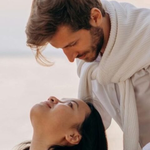 9 señales de alarma que demuestran que sólo finge amarte