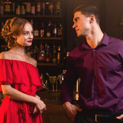 10 Banderas Rojas Tempranas Ocultas en Alguien que Parece Perfecto a Primera Vista