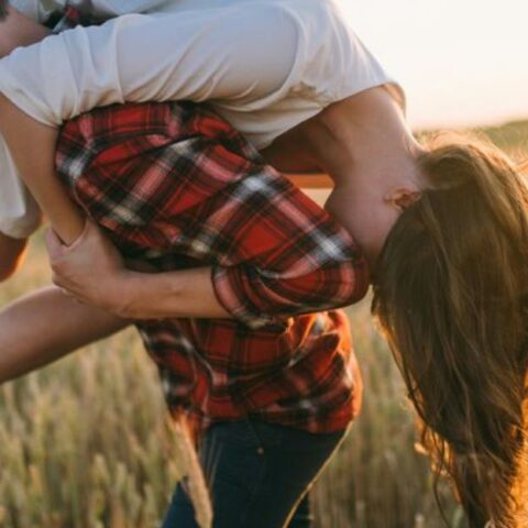 10 h&aacute;bitos relacionales que, seg&uacute;n los psic&oacute;logos, conducen al amor para toda la vida