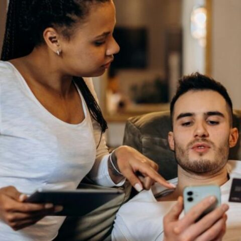 11 cosas que hacen los hombres y que las mujeres consideran secretamente poco atractivas