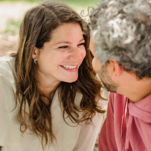 11 Rasgos Psicológicos que Hacen a los Pensadores Excesivos Amantes Profundamente Leales