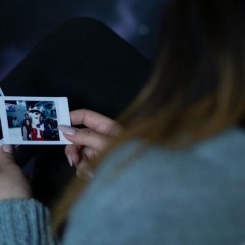 11 razones por las que idealizamos el pasado aunque nos haya destrozado