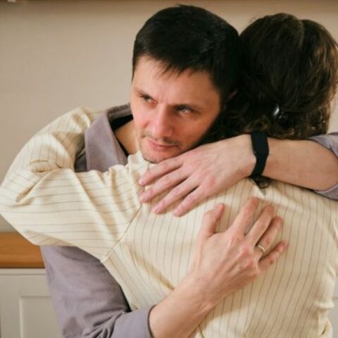 11 señales de que sales con alguien con complejo de víctima