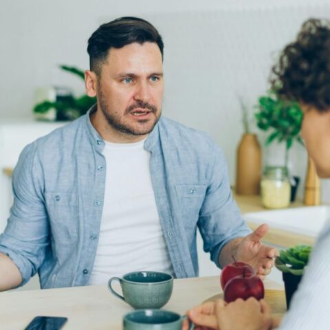 10 se&ntilde;ales de alarma en las relaciones que no parecen se&ntilde;ales de alarma