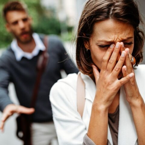 Si has salido con un narcisista, estas 11 cosas te resultarán incómodamente familiares