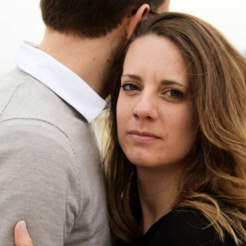 Si Tu Pareja Empieza De Repente A Hacer Estas 15 Cosas, Se Est&aacute; Alejando De Ti En Silencio